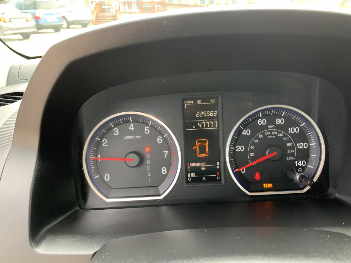 2008 Silver Honda CR-V LX 2WD AT (3CZRE38398G) with an 2.4L L4 DOHC 16V engine, Automatic transmission, located at 1830 North Belt Line Road, Irving, TX, 75061, (469) 524-0199, 32.834373, -96.993584 - Photo#14