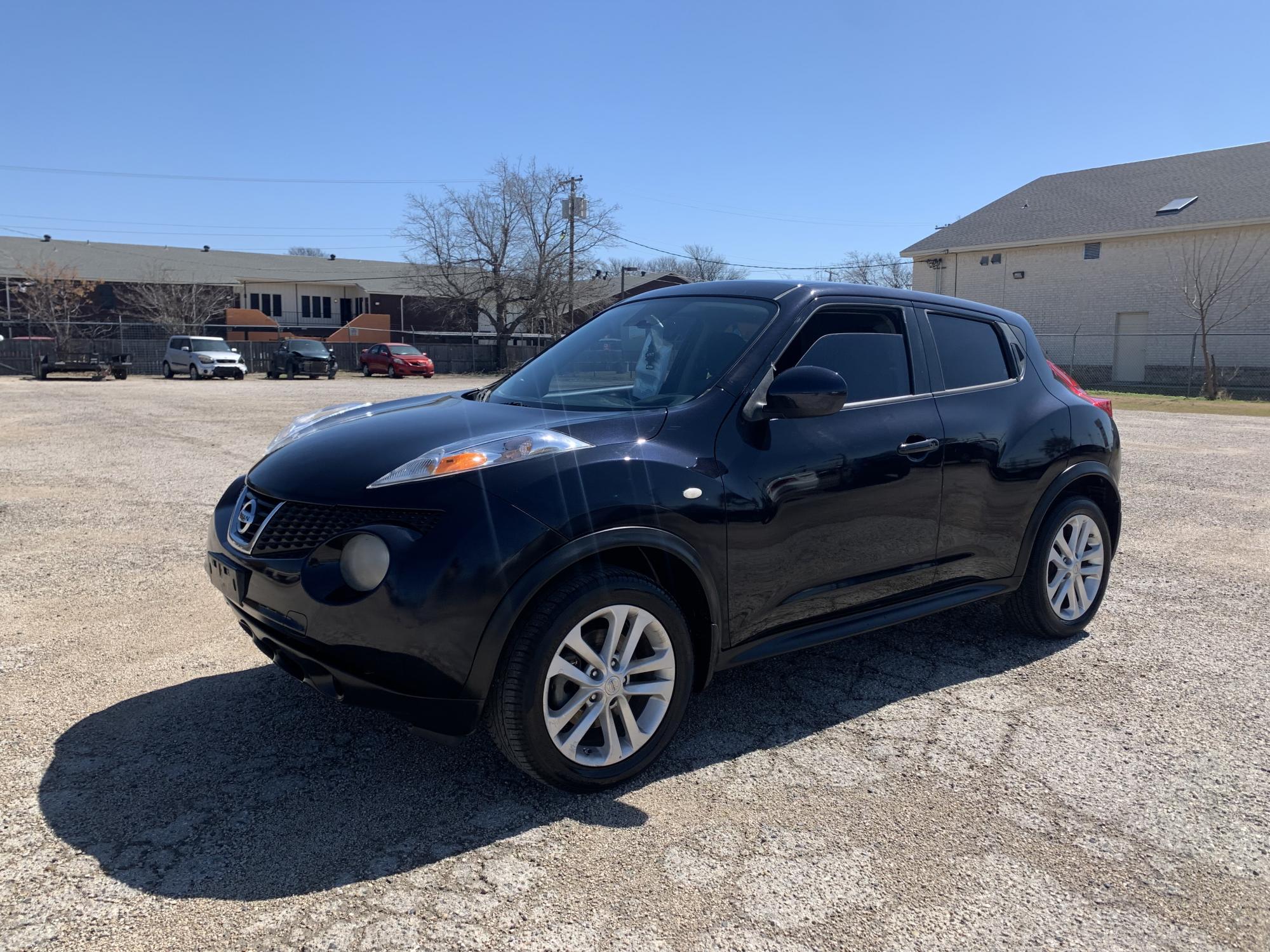 photo of 2013 Nissan Juke S FWD