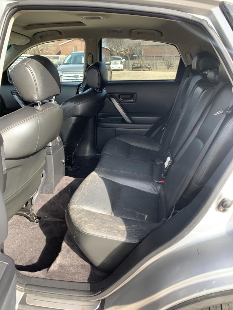 2004 Gray Infiniti FX FX35 AWD (JNRAS08W24X) with an 3.5L V6 DOHC 32V engine, Automatic transmission, located at 1830 North Belt Line Road, Irving, TX, 75061, (469) 524-0199, 32.834373, -96.993584 - Photo#8
