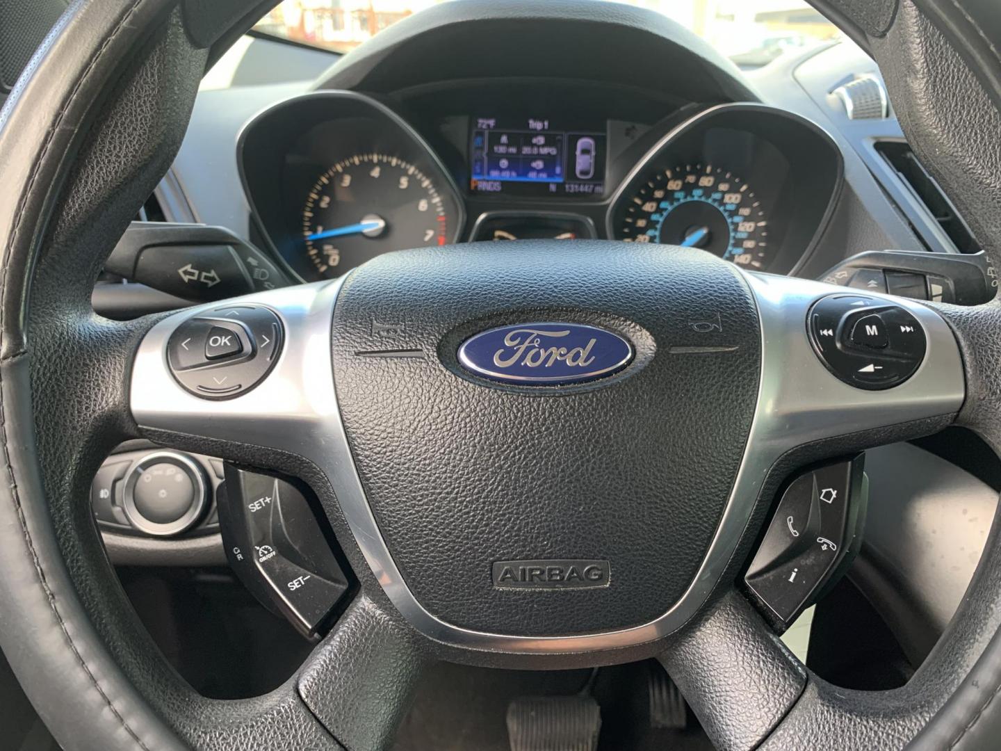 2013 Black /gray Ford Escape SE AWD (1FMCU9GX2DU) with an 1.6L L4 DOHC 16V engine, Automatic transmission, located at 1830 North Belt Line Road, Irving, TX, 75061, (469) 524-0199, 32.834373, -96.993584 - Photo#13