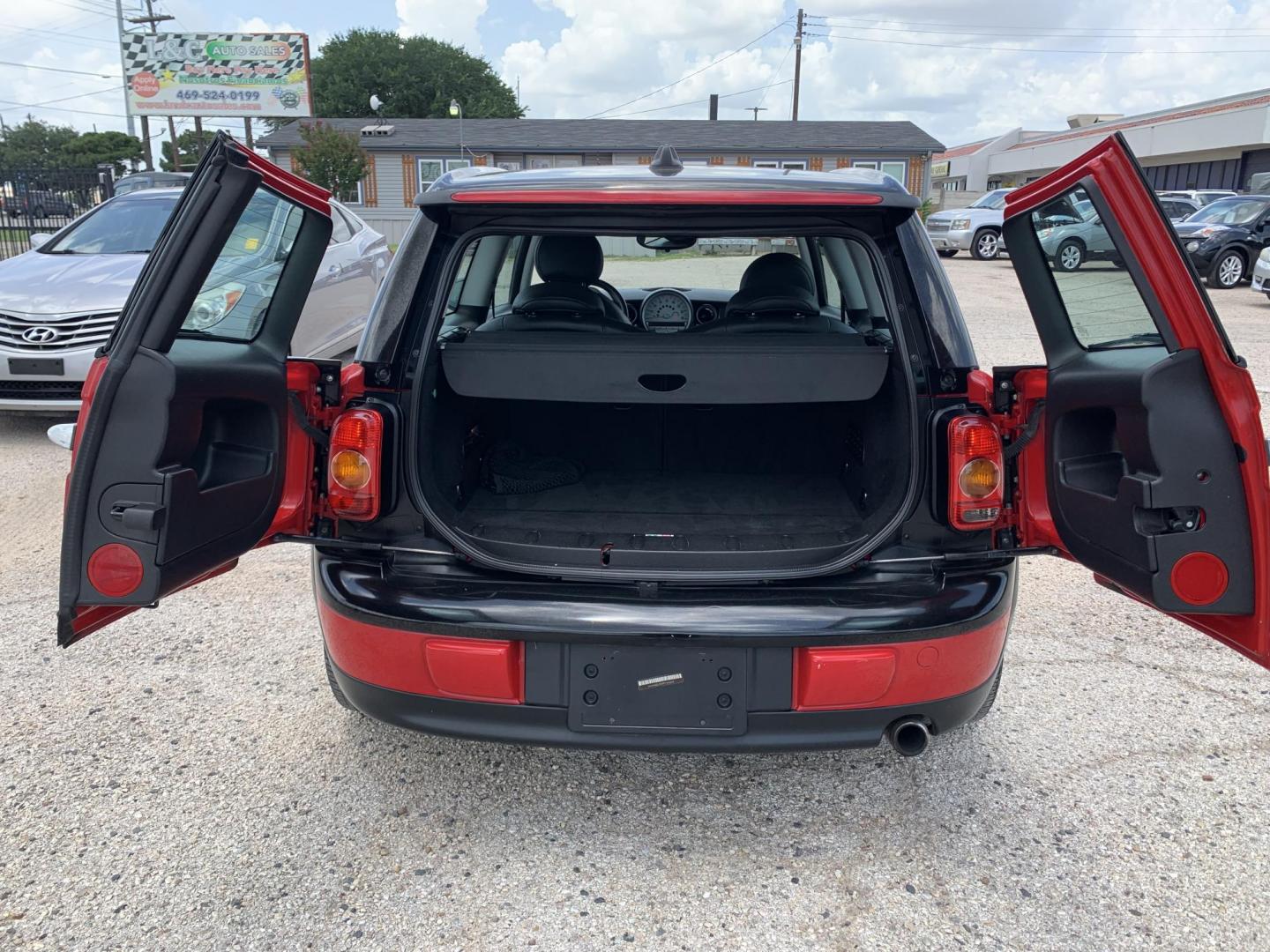 2009 Red /Black Mini Clubman Base (WMWML33599T) with an 1.6L L4 DOHC 16V engine, Automatic transmission, located at 1830 North Belt Line Road, Irving, TX, 75061, (469) 524-0199, 32.834373, -96.993584 - Photo#9