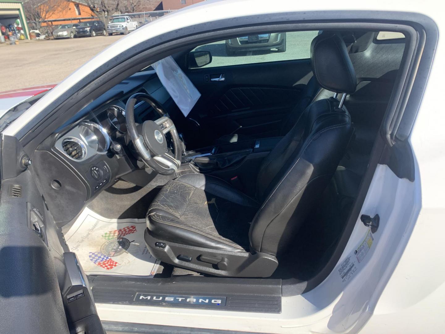 2010 White /Black Ford Mustang V6 Coupe (1ZVBP8AN2A5) with an 4.0L V6 OHC 12V engine, AUTOMATIC transmission, located at 1830 North Belt Line Road, Irving, TX, 75061, (469) 524-0199, 32.834373, -96.993584 - Photo#7