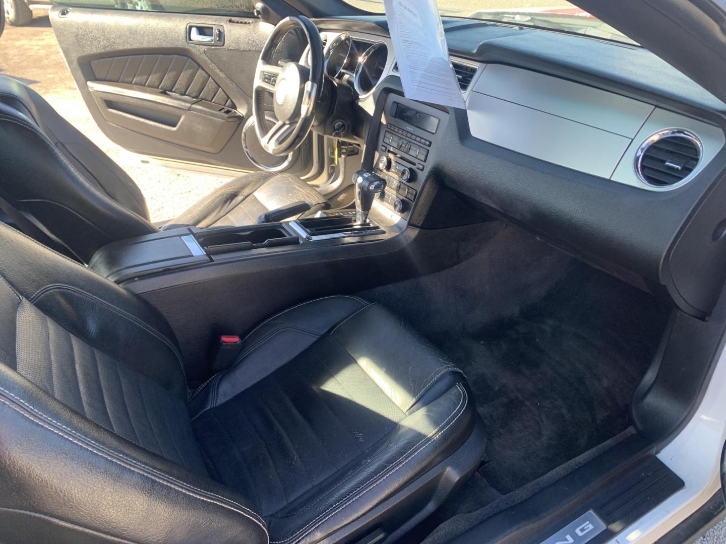 2010 White /Black Ford Mustang V6 Coupe (1ZVBP8AN2A5) with an 4.0L V6 OHC 12V engine, AUTOMATIC transmission, located at 1830 North Belt Line Road, Irving, TX, 75061, (469) 524-0199, 32.834373, -96.993584 - Photo#10