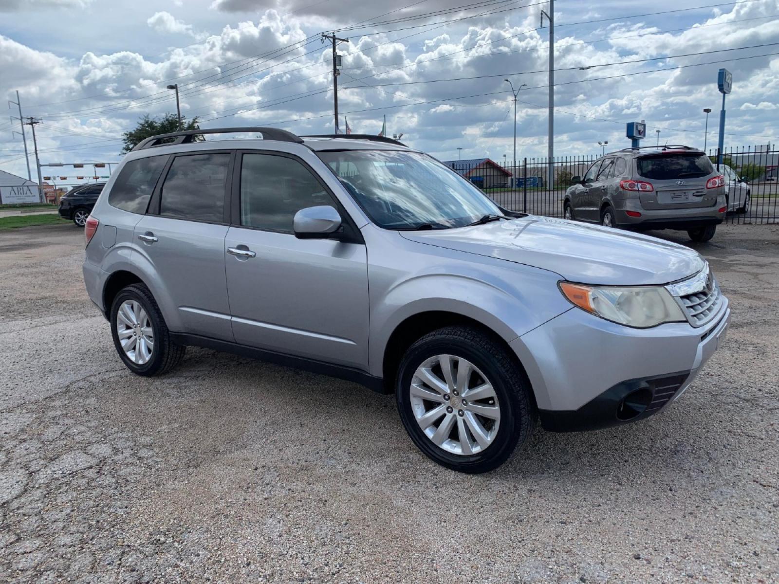 2012 Silver Subaru Forester 2.5X Premium (JF2SHBCC7CH) with an 2.5L H4 SOHC 16V engine, Automatic transmission, located at 1830 North Belt Line Road, Irving, TX, 75061, (469) 524-0199, 32.834373, -96.993584 - Photo #1