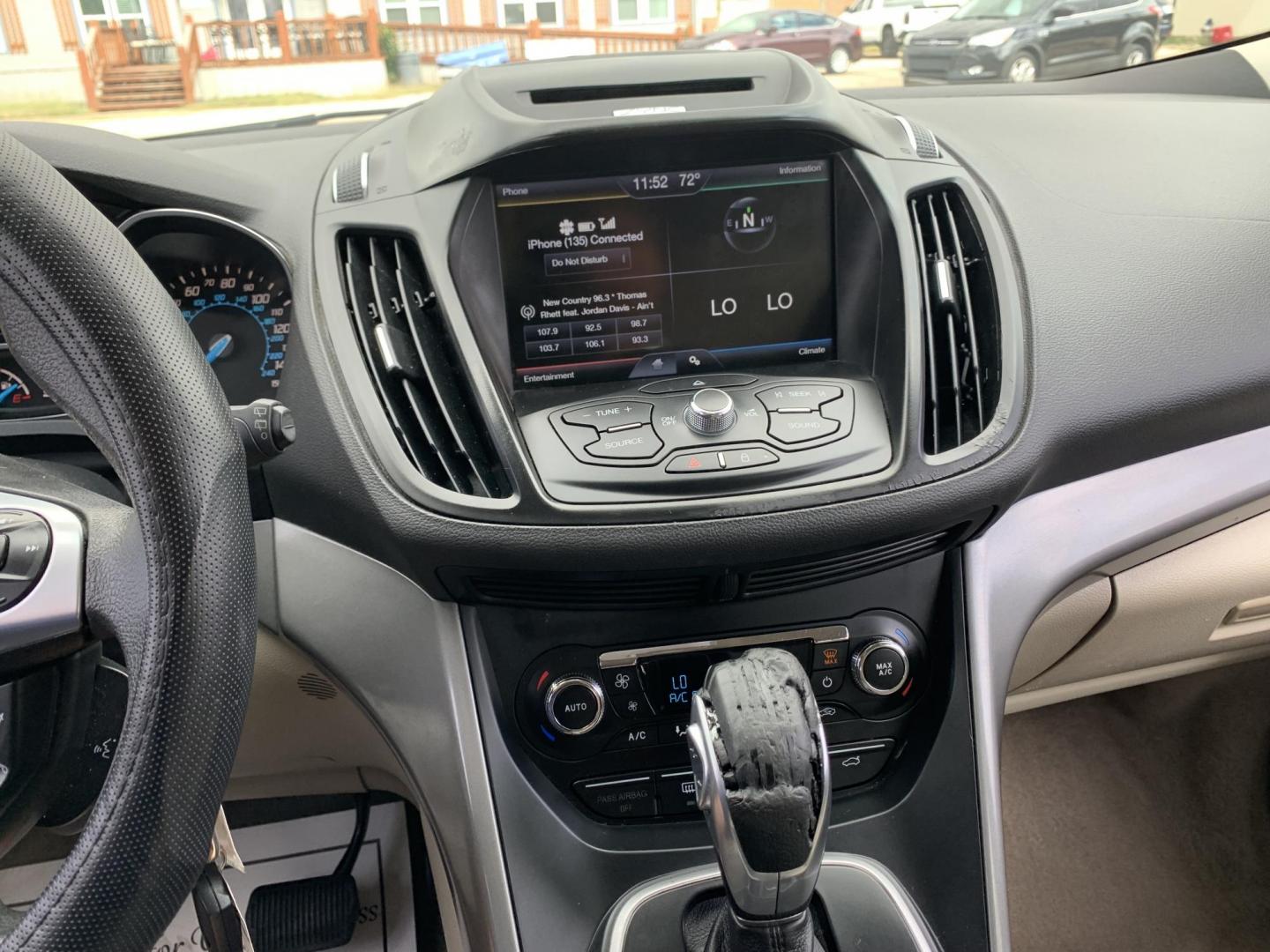2013 Blue /Tan Ford Escape SE FWD (1FMCU0GX9DU) with an 1.6L L4 DOHC 16V engine, Automatic transmission, located at 1830 North Belt Line Road, Irving, TX, 75061, (469) 524-0199, 32.834373, -96.993584 - Photo#13