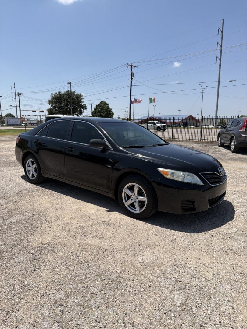 2010 Black /Tan Toyota Camry Camry AT (4T4BF3EK7AR) with an 2.5L L4 DOHC 16V engine, Automatic transmission, located at 1830 North Belt Line Road, Irving, TX, 75061, (469) 524-0199, 32.834373, -96.993584- Photo#6
