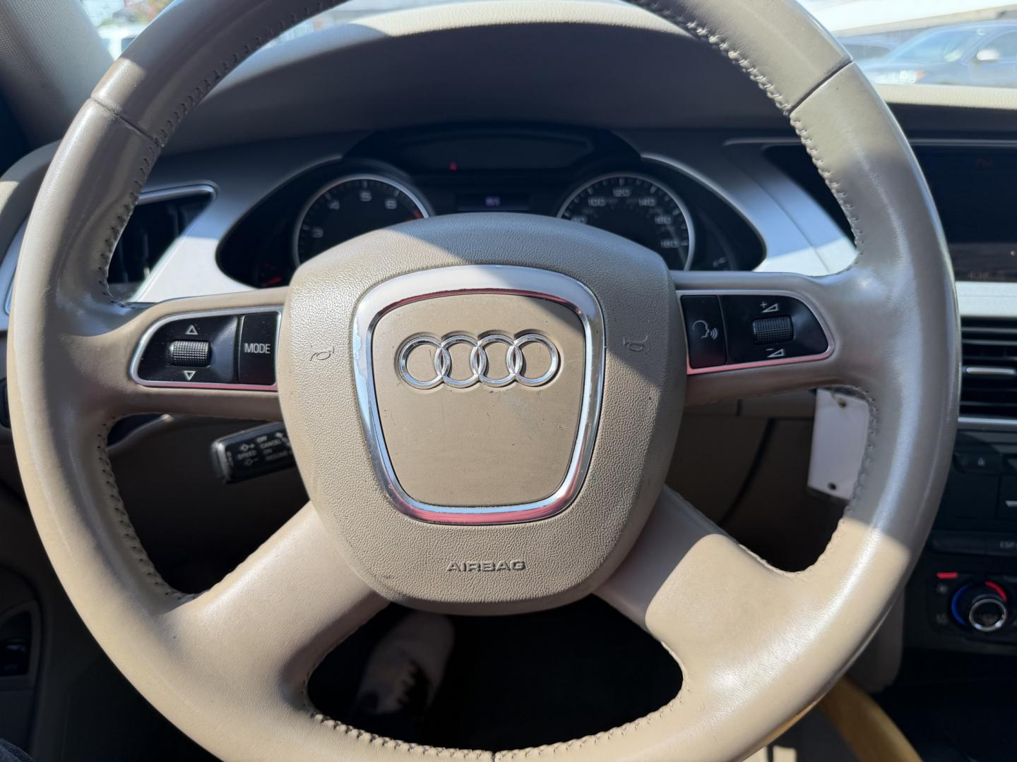 2010 White /Tan Audi A4 (WAUEFAFLXAN) with an 4 Cylinders F 2.0L FI Turbo DOHC 121 CID engine, AUTOMATIC transmission, located at 1830 North Belt Line Road, Irving, TX, 75061, (469) 524-0199, 32.834373, -96.993584- Photo#13