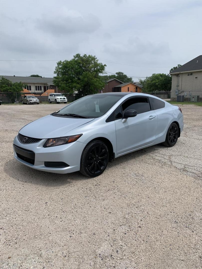 2012 Light Blue /gray Honda Civic (2HGFG3B80CH) with an 1.8L engine, AUTOMATIC transmission, located at 1830 North Belt Line Road, Irving, TX, 75061, (469) 524-0199, 32.834373, -96.993584 - Photo#2