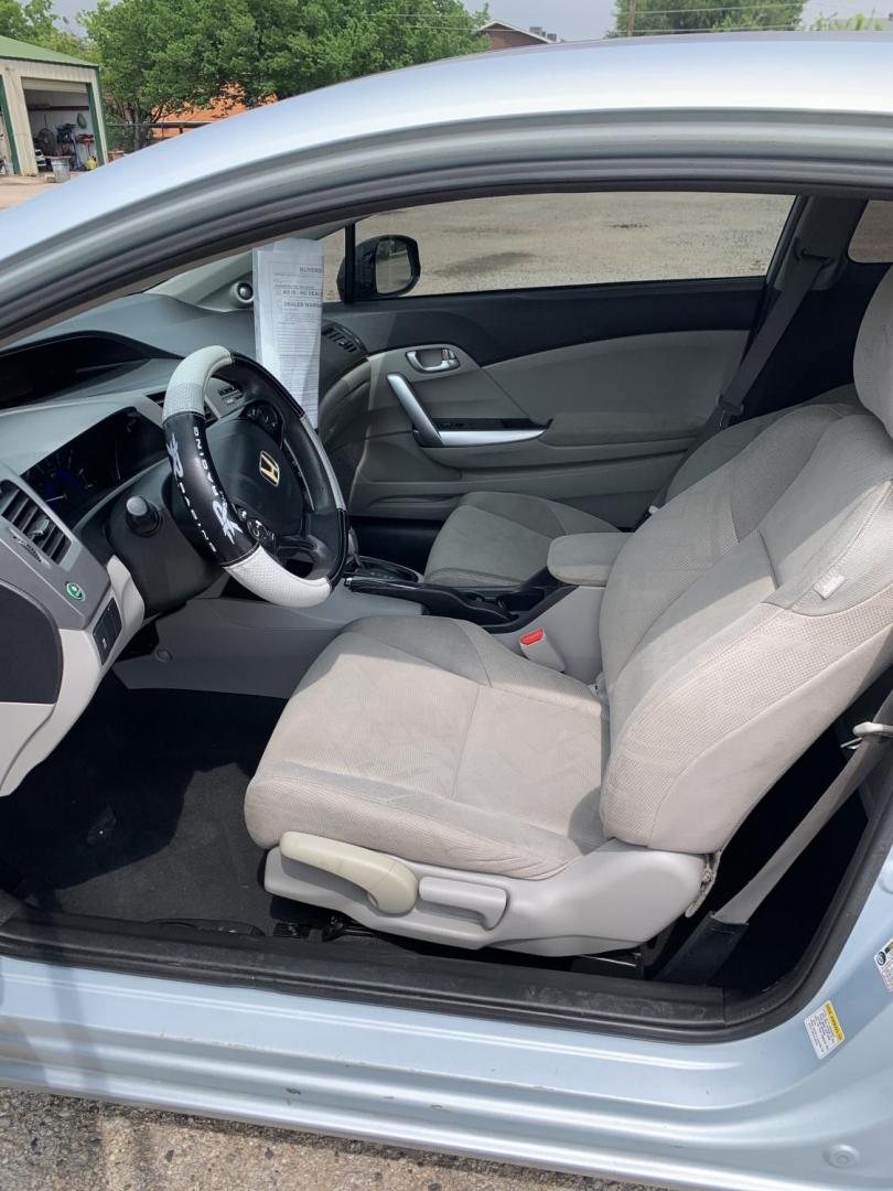 2012 Light Blue /gray Honda Civic (2HGFG3B80CH) with an 1.8L engine, AUTOMATIC transmission, located at 1830 North Belt Line Road, Irving, TX, 75061, (469) 524-0199, 32.834373, -96.993584 - Photo#7