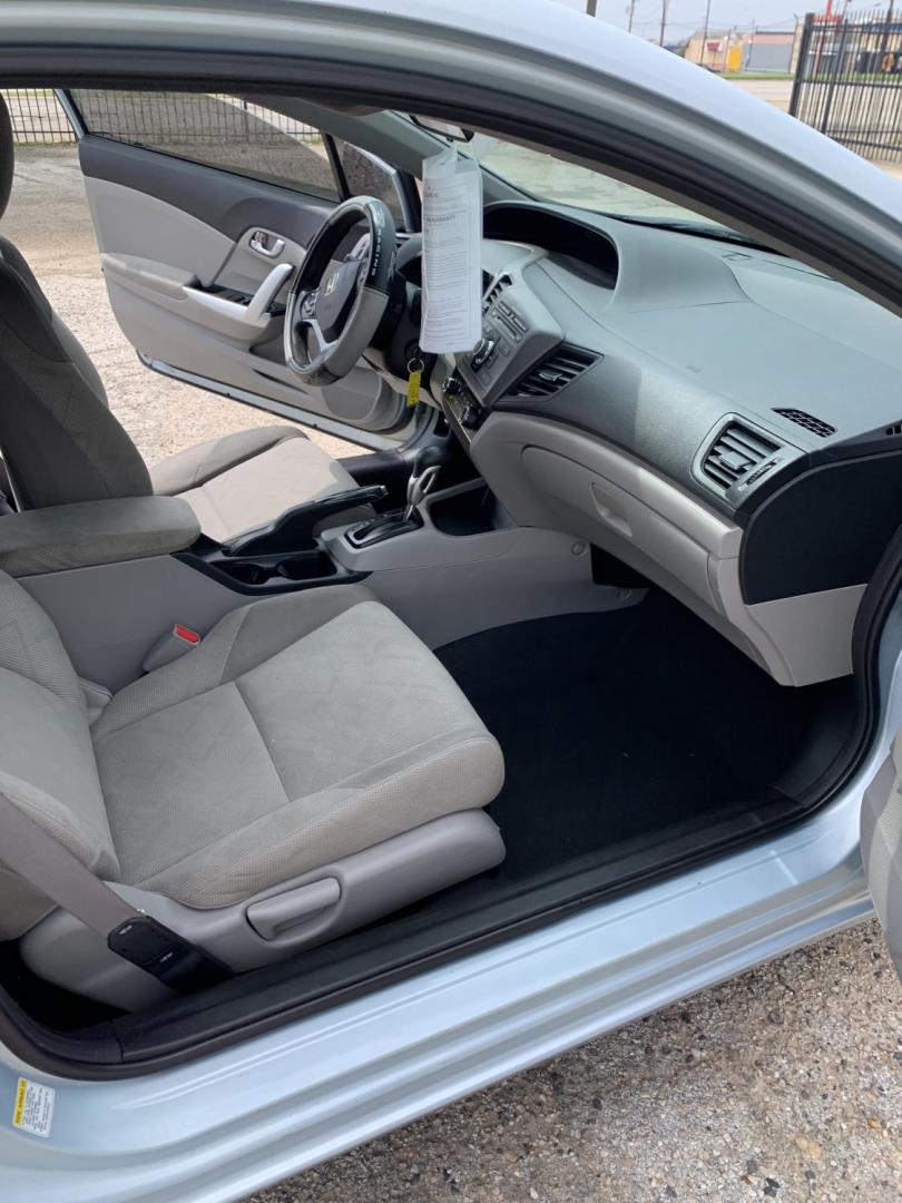 2012 Light Blue /gray Honda Civic (2HGFG3B80CH) with an 1.8L engine, AUTOMATIC transmission, located at 1830 North Belt Line Road, Irving, TX, 75061, (469) 524-0199, 32.834373, -96.993584 - Photo#9