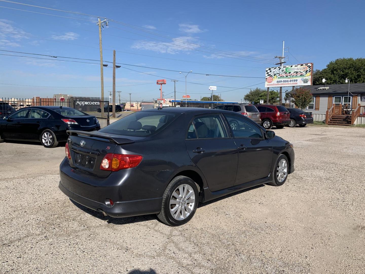 2009 Gray /Black Toyota Corolla S (1NXBU40E49Z) with an 1.8L L4 DOHC 16V engine, AUTOMATIC transmission, located at 1830 North Belt Line Road, Irving, TX, 75061, (469) 524-0199, 32.834373, -96.993584 - Photo#3