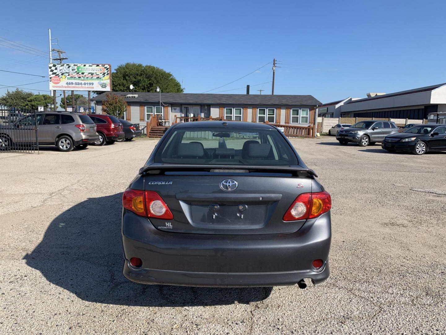 2009 Gray /Black Toyota Corolla S (1NXBU40E49Z) with an 1.8L L4 DOHC 16V engine, AUTOMATIC transmission, located at 1830 North Belt Line Road, Irving, TX, 75061, (469) 524-0199, 32.834373, -96.993584 - Photo#4