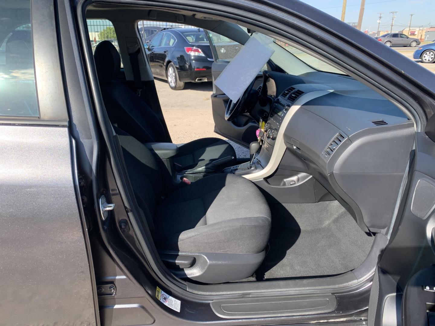 2009 Gray /Black Toyota Corolla S (1NXBU40E49Z) with an 1.8L L4 DOHC 16V engine, AUTOMATIC transmission, located at 1830 North Belt Line Road, Irving, TX, 75061, (469) 524-0199, 32.834373, -96.993584 - Photo#10