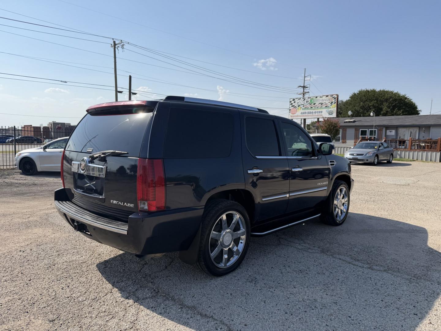 2007 blue /Tan Cadillac Escalade 2WD (1GYEC63877R) with an 6.2L V8 OHV 16V engine, AUTOMATIC transmission, located at 1830 North Belt Line Road, Irving, TX, 75061, (469) 524-0199, 32.834373, -96.993584- Photo#5