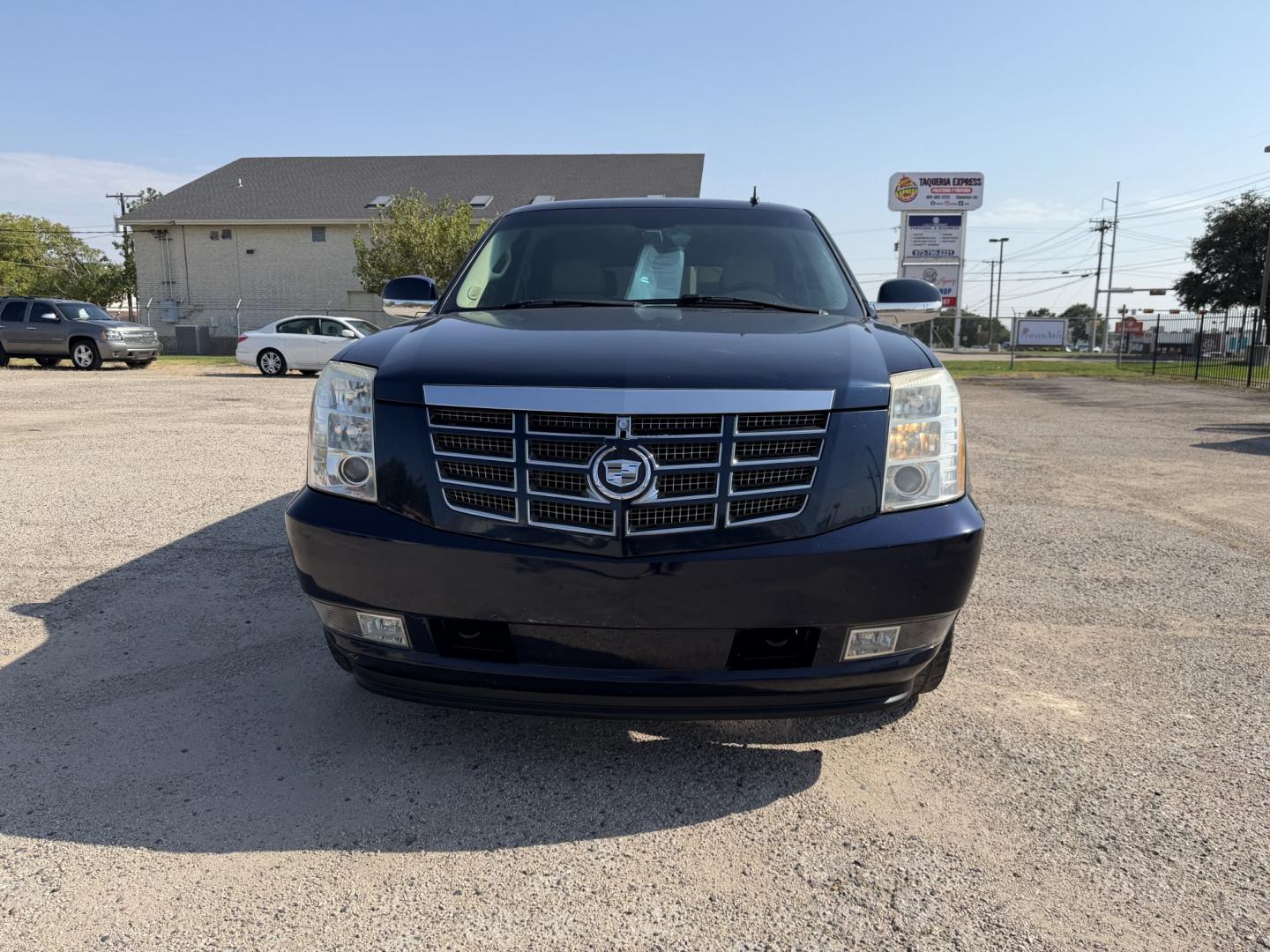 2007 blue /Tan Cadillac Escalade 2WD (1GYEC63877R) with an 6.2L V8 OHV 16V engine, AUTOMATIC transmission, located at 1830 North Belt Line Road, Irving, TX, 75061, (469) 524-0199, 32.834373, -96.993584- Photo#1
