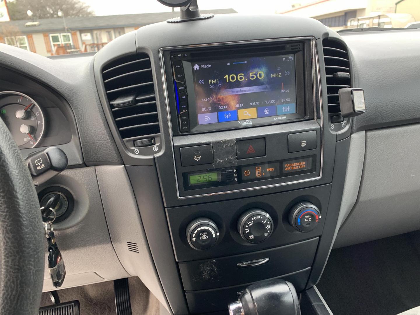 2008 Maroon /gray Kia Sorento Base (KNDJD735785) with an 3.3L V6 DOHC 24V engine, AUTOMATIC transmission, located at 1830 North Belt Line Road, Irving, TX, 75061, (469) 524-0199, 32.834373, -96.993584 - New Arrival Low Miles Coming Soon - Photo#11