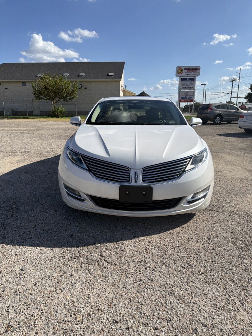 2014 White /Tan Lincoln MKZ FWD (3LN6L2G98ER) with an 2.0L L4 DOHC 16V engine, AUTOMATIC transmission, located at 1830 North Belt Line Road, Irving, TX, 75061, (469) 524-0199, 32.834373, -96.993584- Photo#1