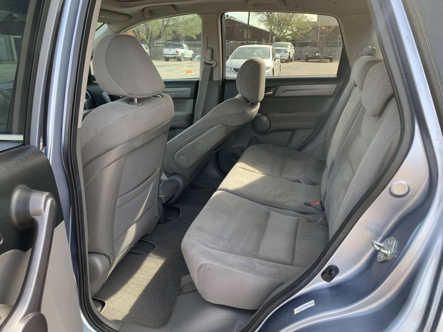 2009 Blue /gray Honda CR-V EX 2WD (JHLRE38539C) with an 2.4L L4 DOHC 16V engine, Automatic transmission, located at 1830 North Belt Line Road, Irving, TX, 75061, (469) 524-0199, 32.834373, -96.993584 - Photo#7