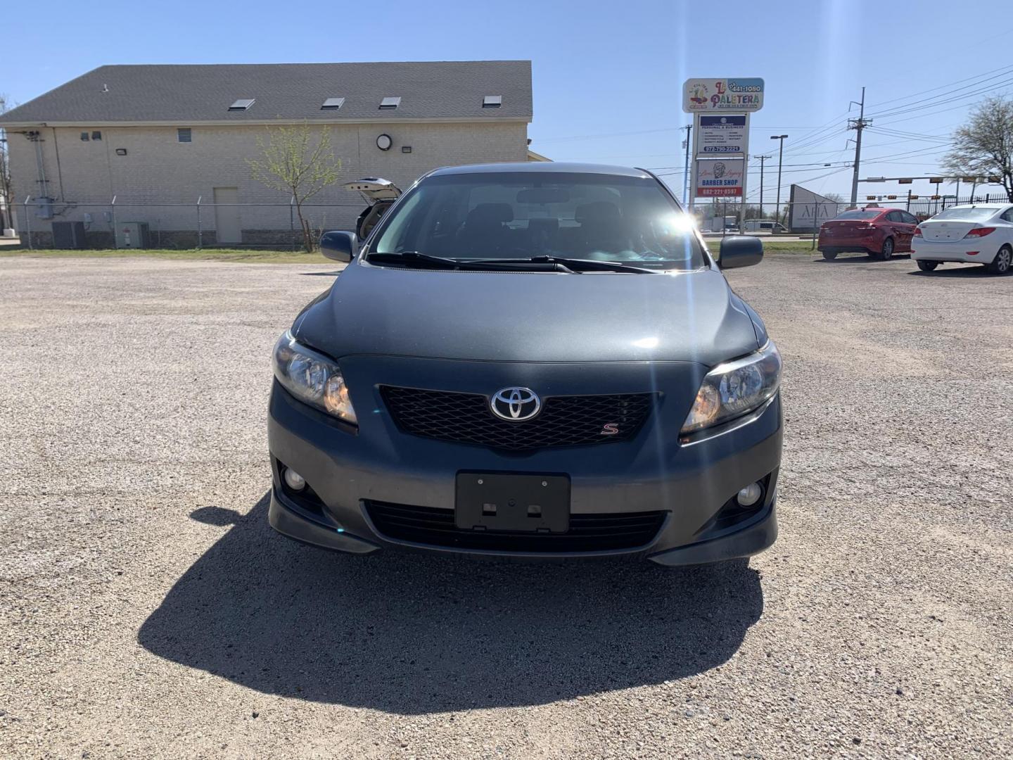 2010 Charcoal gray /Black Toyota Corolla (1NXBU4EE6AZ) with an 1.8L L4 DOHC 16V engine, Automatic transmission, located at 1830 North Belt Line Road, Irving, TX, 75061, (469) 524-0199, 32.834373, -96.993584 - ONE OWNER - Photo#1