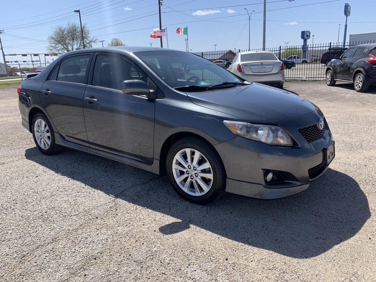 2010 Charcoal gray /Black Toyota Corolla (1NXBU4EE6AZ) with an 1.8L L4 DOHC 16V engine, Automatic transmission, located at 1830 North Belt Line Road, Irving, TX, 75061, (469) 524-0199, 32.834373, -96.993584 - ONE OWNER - Photo#5