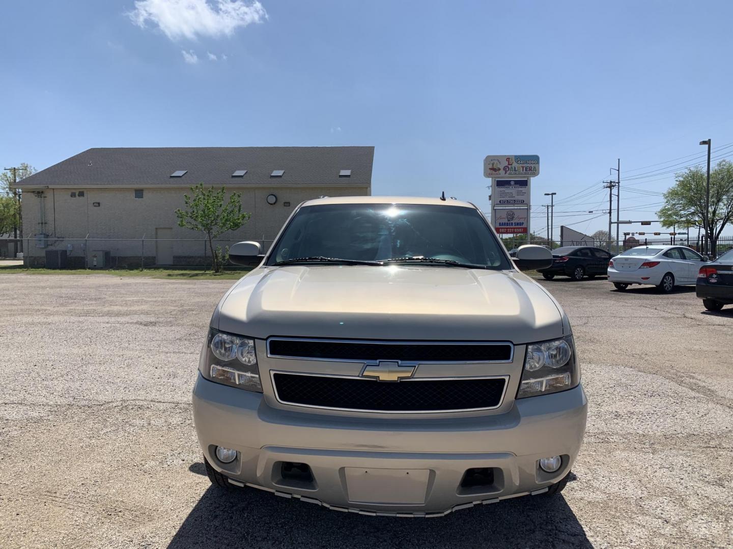 2008 Gold /Tan Chevrolet Suburban LS 1500 2WD (3GNFC16J48G) with an 5.3L V8 OHV 16V engine, Automatic transmission, located at 1830 North Belt Line Road, Irving, TX, 75061, (469) 524-0199, 32.834373, -96.993584 - ONE OWNER - Photo#1