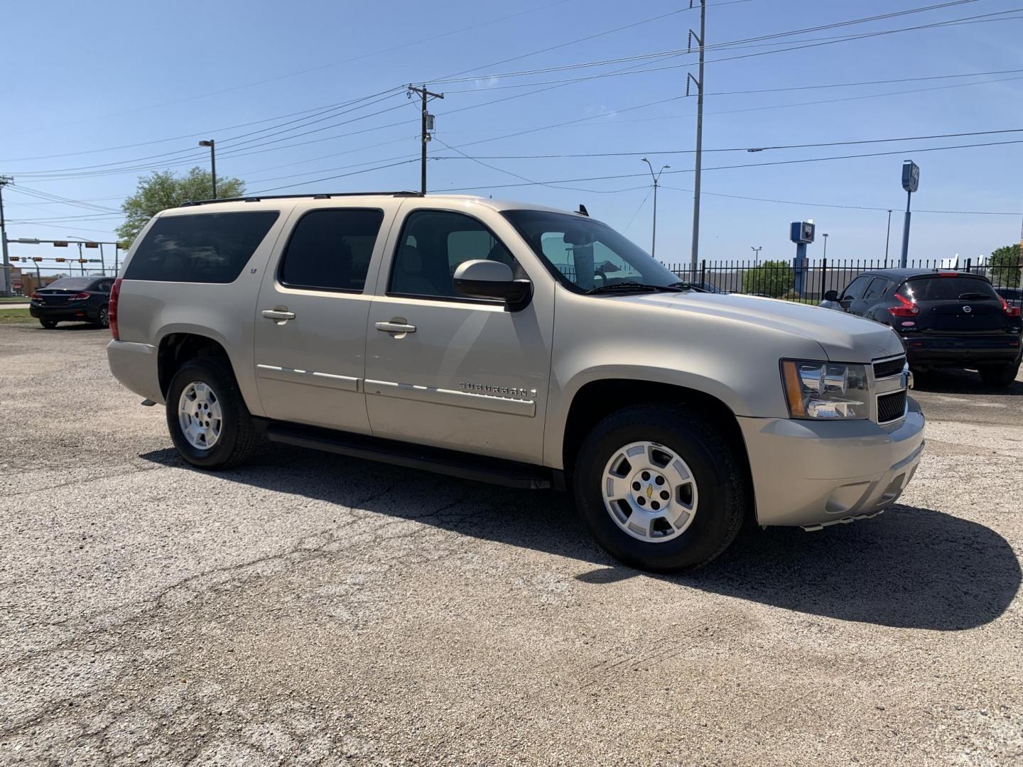 2008 Gold /Tan Chevrolet Suburban LS 1500 2WD (3GNFC16J48G) with an 5.3L V8 OHV 16V engine, Automatic transmission, located at 1830 North Belt Line Road, Irving, TX, 75061, (469) 524-0199, 32.834373, -96.993584 - ONE OWNER - Photo#4