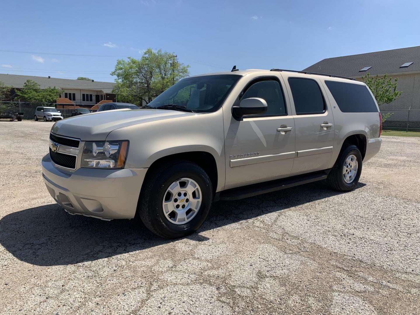 2008 Gold /Tan Chevrolet Suburban LS 1500 2WD (3GNFC16J48G) with an 5.3L V8 OHV 16V engine, Automatic transmission, located at 1830 North Belt Line Road, Irving, TX, 75061, (469) 524-0199, 32.834373, -96.993584 - ONE OWNER - Photo#6