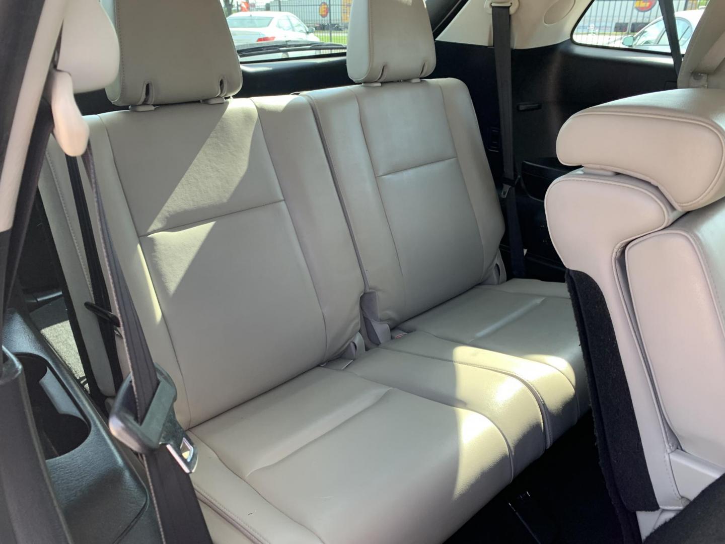 2012 White /Tan Mazda CX-9 Touring (JM3TB2CV8C0) with an 3.7L V6 DOHC 24V engine, Automatic transmission, located at 1830 North Belt Line Road, Irving, TX, 75061, (469) 524-0199, 32.834373, -96.993584 - Photo#12