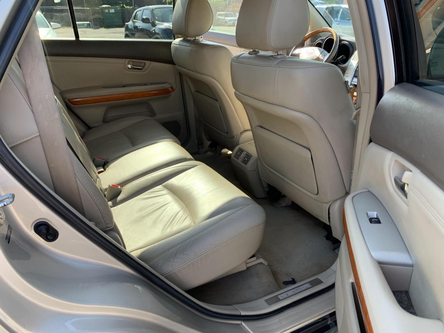 2008 Gold /Tan Lexus RX 350 FWD (2T2GK31U28C) with an 3.5L V6 DOHC 24V engine, Automatic transmission, located at 1830 North Belt Line Road, Irving, TX, 75061, (469) 524-0199, 32.834373, -96.993584 - Photo#11