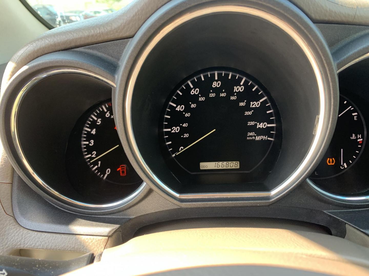 2008 Gold /Tan Lexus RX 350 FWD (2T2GK31U28C) with an 3.5L V6 DOHC 24V engine, Automatic transmission, located at 1830 North Belt Line Road, Irving, TX, 75061, (469) 524-0199, 32.834373, -96.993584 - Photo#12