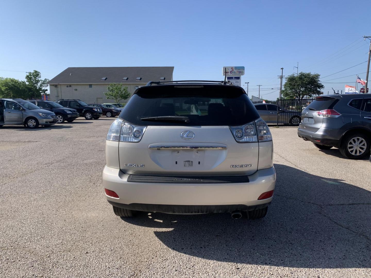 2008 Gold /Tan Lexus RX 350 FWD (2T2GK31U28C) with an 3.5L V6 DOHC 24V engine, Automatic transmission, located at 1830 North Belt Line Road, Irving, TX, 75061, (469) 524-0199, 32.834373, -96.993584 - Photo#2