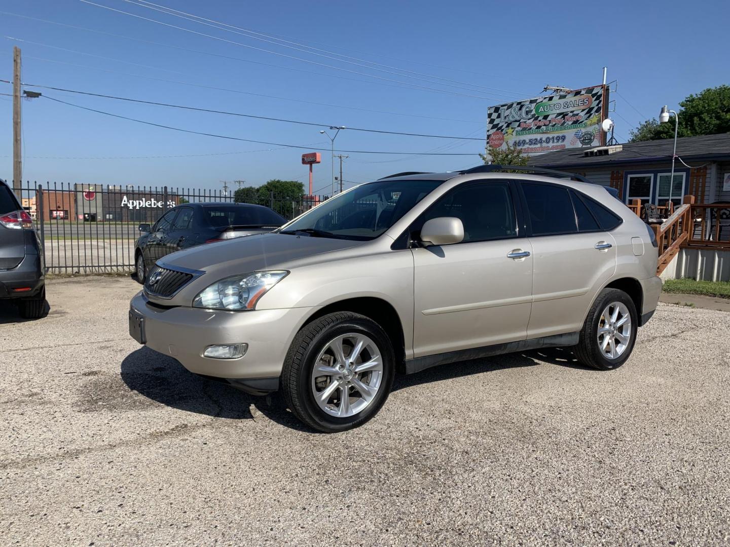 2008 Gold /Tan Lexus RX 350 FWD (2T2GK31U28C) with an 3.5L V6 DOHC 24V engine, Automatic transmission, located at 1830 North Belt Line Road, Irving, TX, 75061, (469) 524-0199, 32.834373, -96.993584 - Photo#4