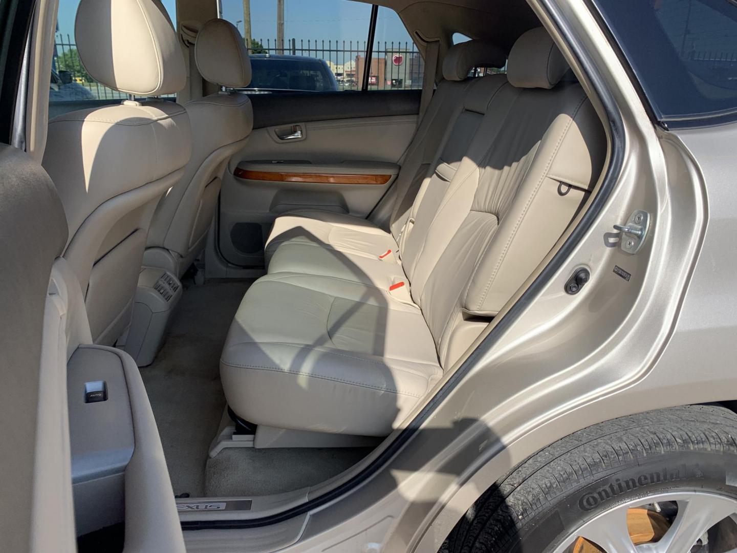 2008 Gold /Tan Lexus RX 350 FWD (2T2GK31U28C) with an 3.5L V6 DOHC 24V engine, Automatic transmission, located at 1830 North Belt Line Road, Irving, TX, 75061, (469) 524-0199, 32.834373, -96.993584 - Photo#9