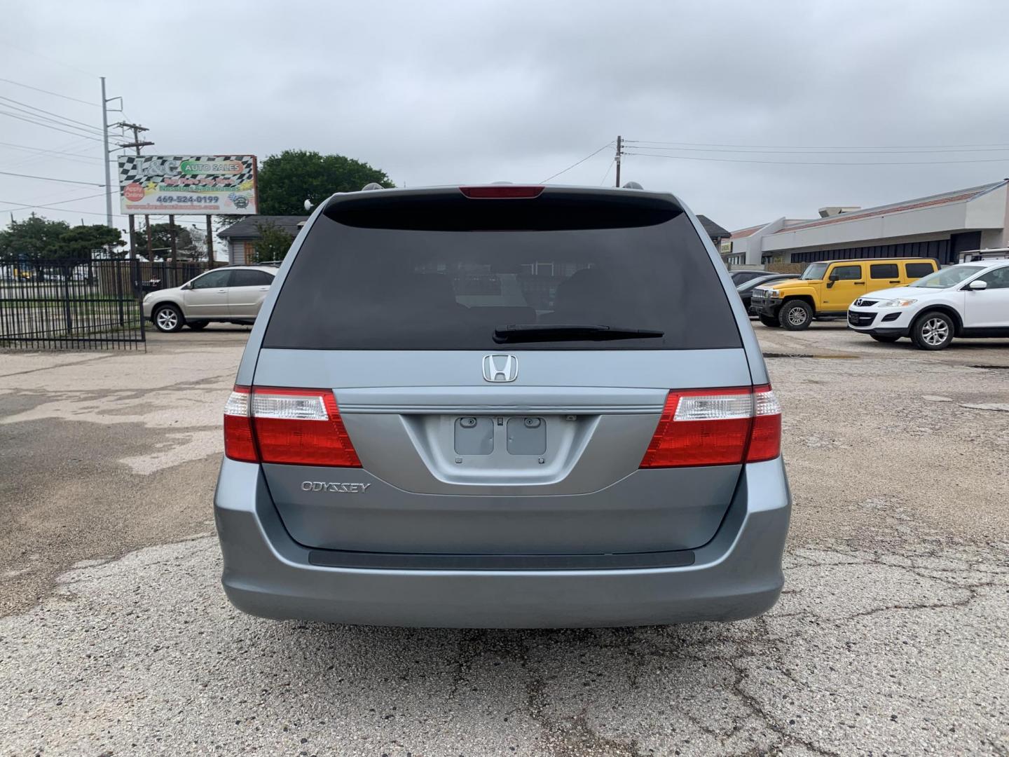 2006 Blue /gray Honda Odyssey EX-L w/ DVD and Navigation (5FNRL38736B) with an 3.5L V6 SOHC 24V engine, Automatic transmission, located at 1830 North Belt Line Road, Irving, TX, 75061, (469) 524-0199, 32.834373, -96.993584 - Photo#2