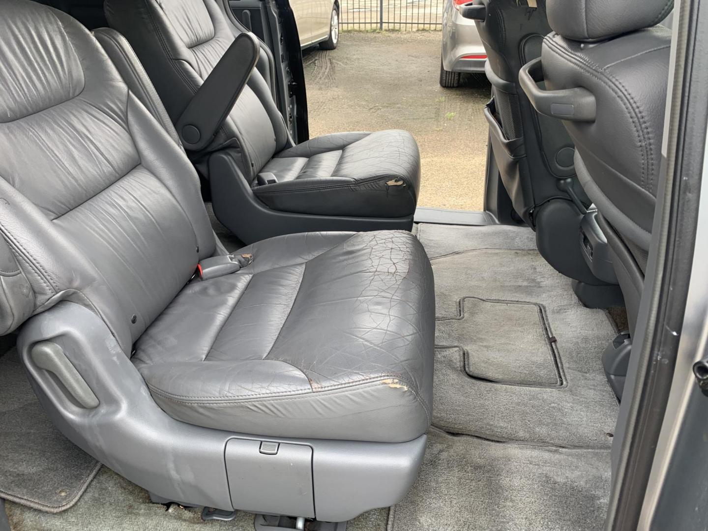 2006 Blue /gray Honda Odyssey EX-L w/ DVD and Navigation (5FNRL38736B) with an 3.5L V6 SOHC 24V engine, Automatic transmission, located at 1830 North Belt Line Road, Irving, TX, 75061, (469) 524-0199, 32.834373, -96.993584 - Photo#12