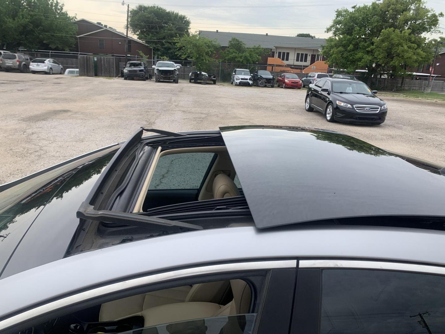2012 Silver /Tan Hyundai Azera 3.3L (KMHFH4JG9CA) with an 3.3L V6 DOHC 24V engine, Automatic transmission, located at 1830 North Belt Line Road, Irving, TX, 75061, (469) 524-0199, 32.834373, -96.993584 - Photo#17