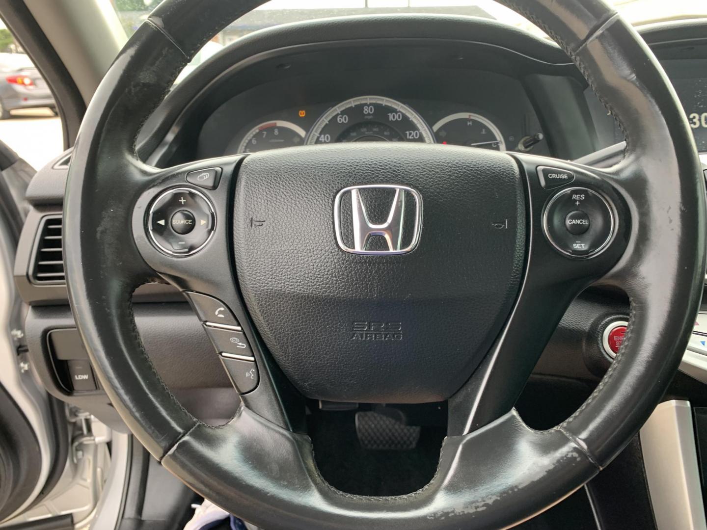 2015 Silver /Black Honda Accord EX-L Sedan (1HGCR2F81FA) with an 2.4L L4 DOHC 16V engine, Transmission transmission, located at 1830 North Belt Line Road, Irving, TX, 75061, (469) 524-0199, 32.834373, -96.993584 - Photo#11