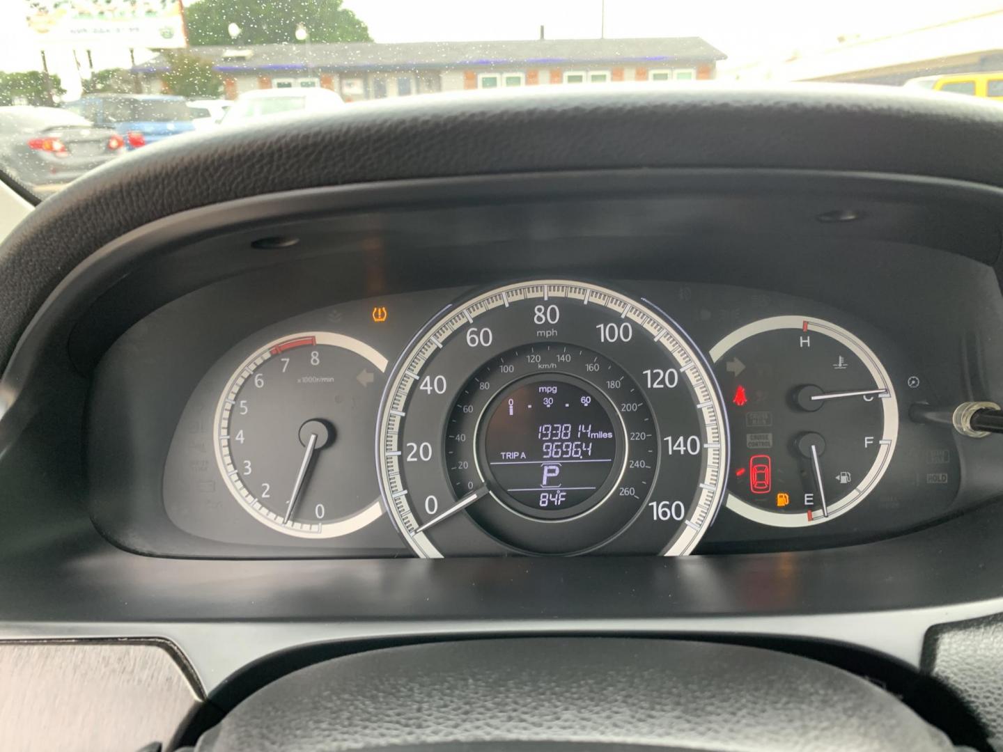 2015 Silver /Black Honda Accord EX-L Sedan (1HGCR2F81FA) with an 2.4L L4 DOHC 16V engine, Transmission transmission, located at 1830 North Belt Line Road, Irving, TX, 75061, (469) 524-0199, 32.834373, -96.993584 - Photo#12
