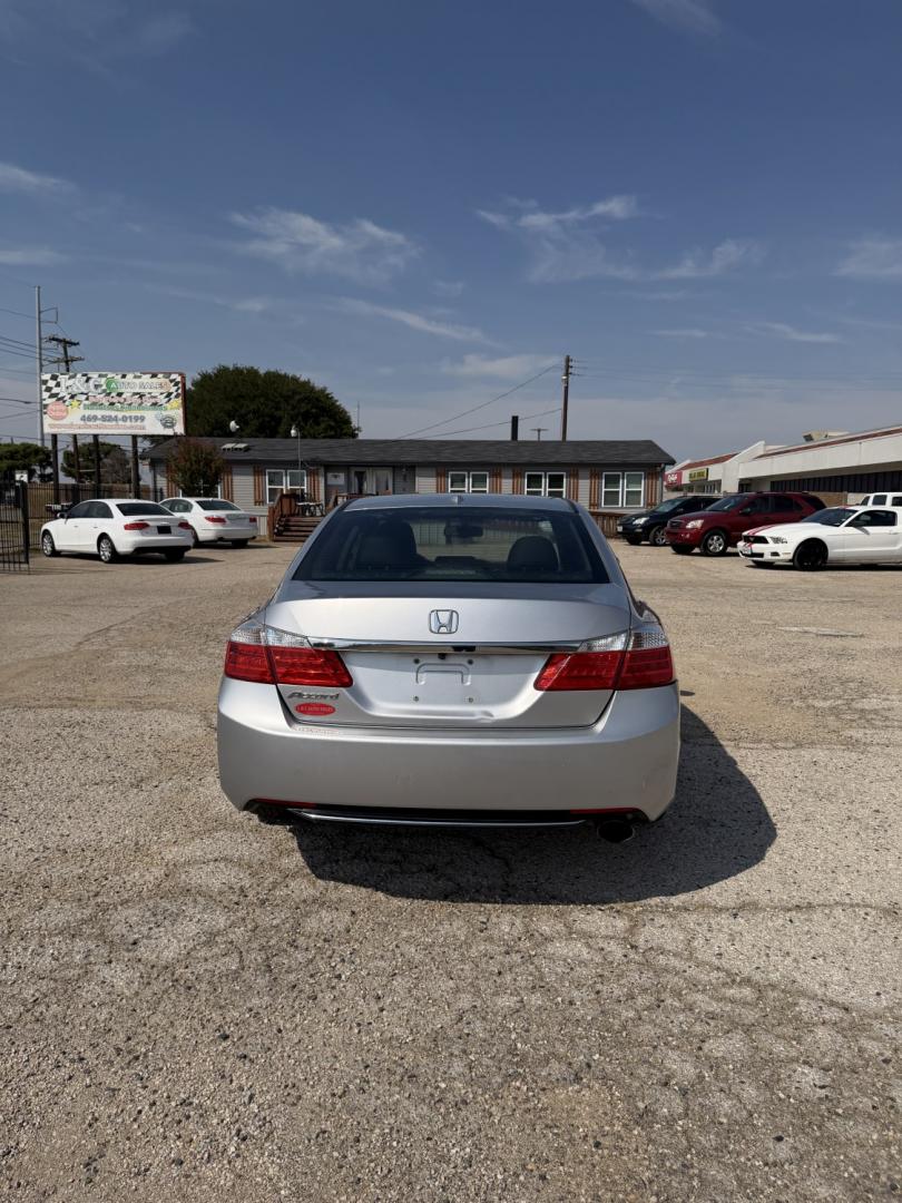 2015 Silver /Black Honda Accord EX-L Sedan (1HGCR2F81FA) with an 2.4L L4 DOHC 16V engine, Automatic transmission, located at 1830 North Belt Line Road, Irving, TX, 75061, (469) 524-0199, 32.834373, -96.993584- Photo#4
