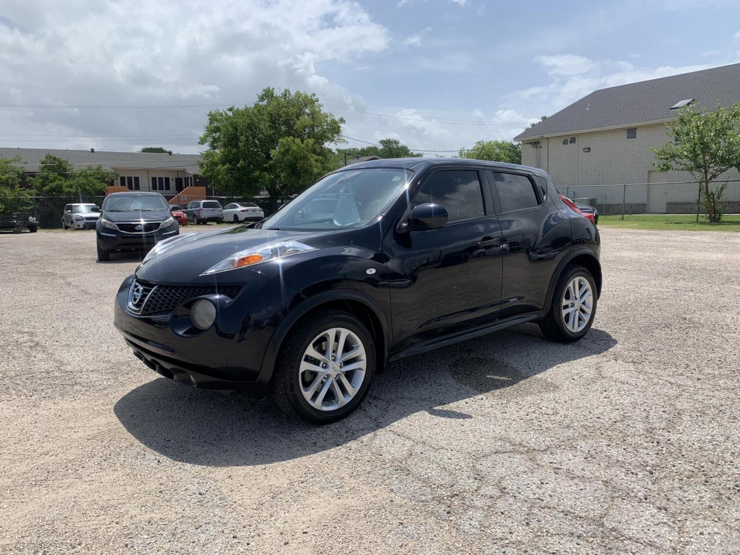 2011 Black /Black Nissan Juke S FWD (JN8AF5MR3BT) with an 1.6L L4 DOHC 16V engine, AUTOMATIC transmission, located at 1830 North Belt Line Road, Irving, TX, 75061, (469) 524-0199, 32.834373, -96.993584 - Photo#2