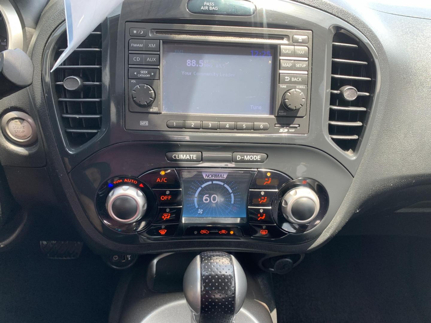 2011 Black /Black Nissan Juke S FWD (JN8AF5MR3BT) with an 1.6L L4 DOHC 16V engine, AUTOMATIC transmission, located at 1830 North Belt Line Road, Irving, TX, 75061, (469) 524-0199, 32.834373, -96.993584 - Photo#12