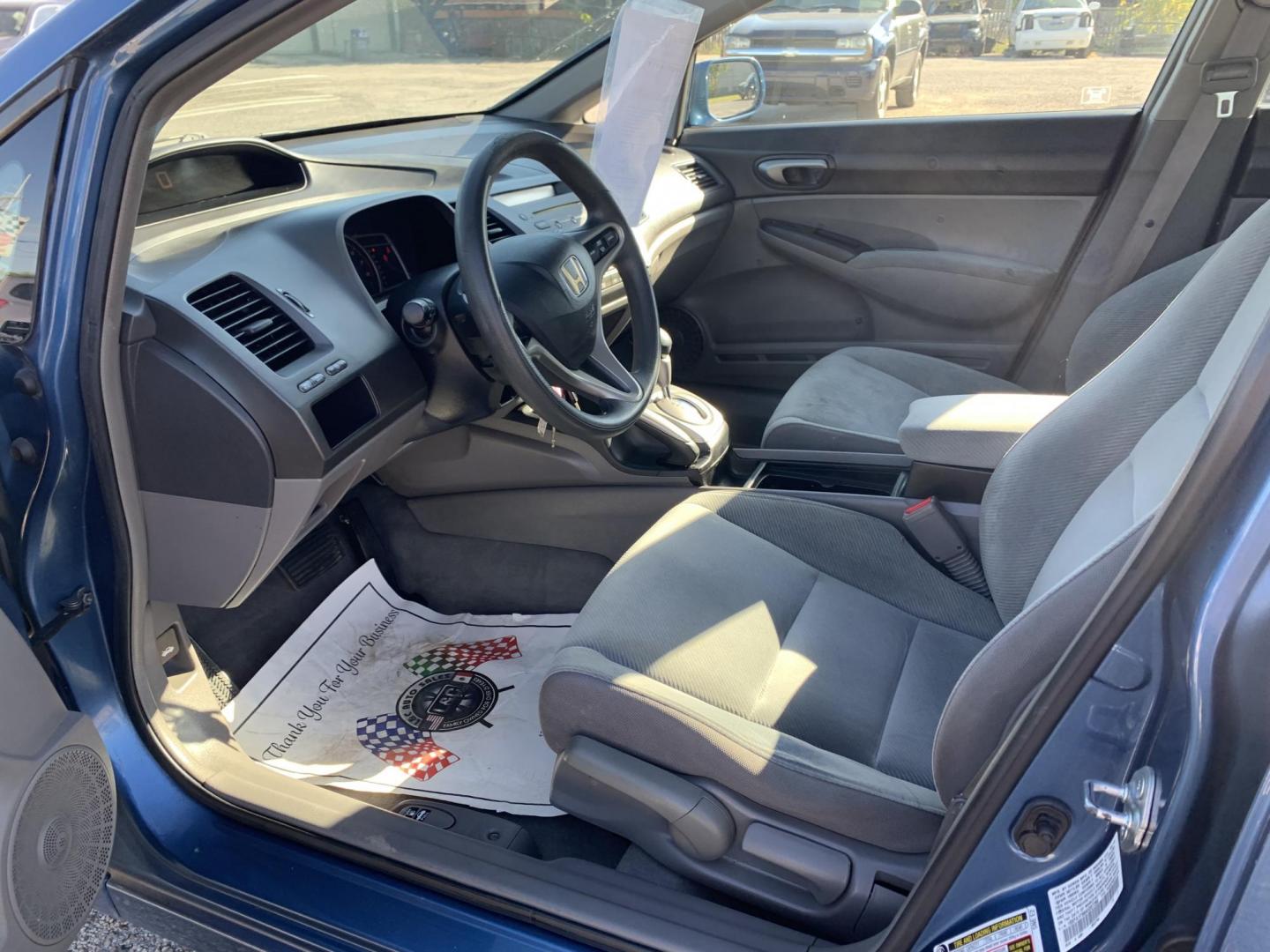 2010 Blue /gray Honda Civic LX Sedan AT (19XFA1F56AE) with an 1.8L L4 SOHC 16V engine, Automatic transmission, located at 1830 North Belt Line Road, Irving, TX, 75061, (469) 524-0199, 32.834373, -96.993584 - Photo#7
