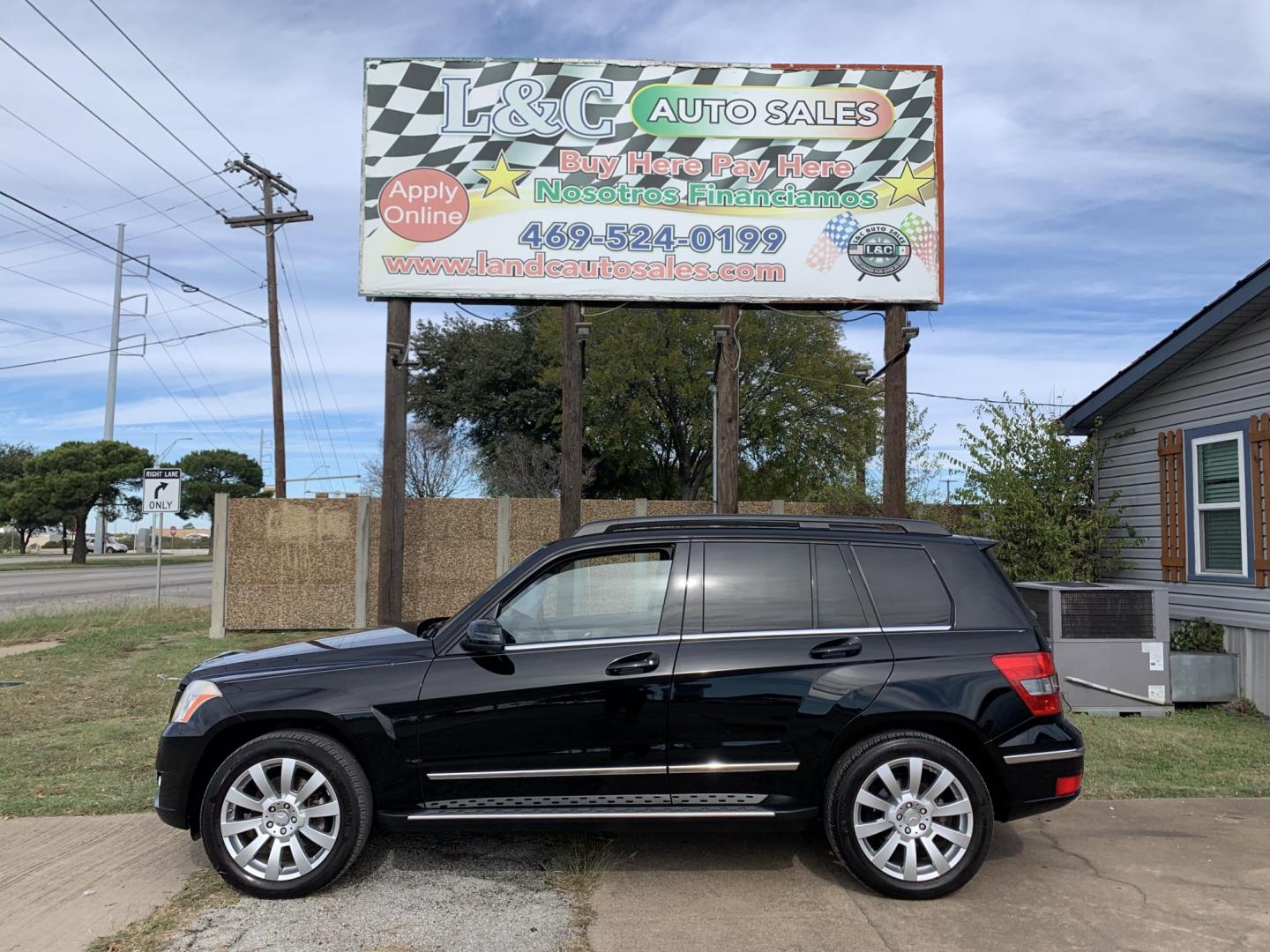 2011 Black /Black Mercedes-Benz GLK-Class GLK350 (WDCGG5GB1BF) with an v6 3.5L FI DOHC 213 CID engine, Automatic transmission, located at 1830 North Belt Line Road, Irving, TX, 75061, (469) 524-0199, 32.834373, -96.993584 - Photo#0