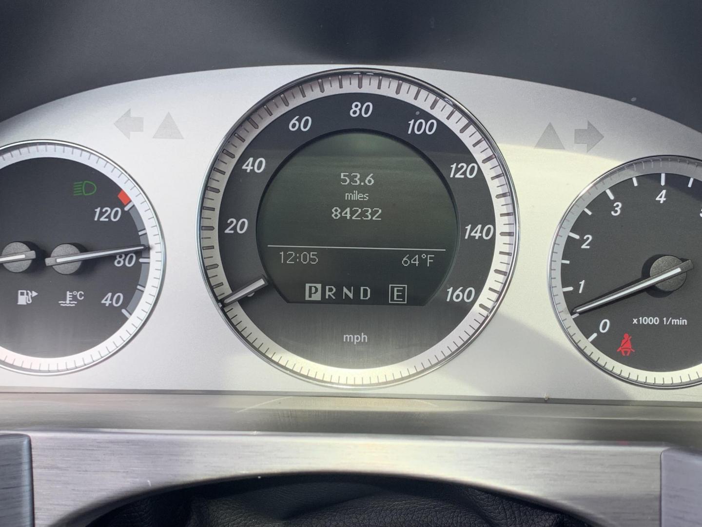 2011 Black /Black Mercedes-Benz GLK-Class GLK350 (WDCGG5GB1BF) with an v6 3.5L FI DOHC 213 CID engine, Automatic transmission, located at 1830 North Belt Line Road, Irving, TX, 75061, (469) 524-0199, 32.834373, -96.993584 - Photo#14