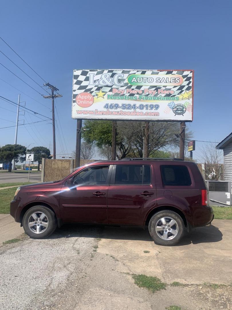 2010 Maroon /Tan Honda Pilot EX-L 2WD AT (5FNYF3H51AB) with an 3.5L V6 SOHC 24V engine, Automatic transmission, located at 1830 North Belt Line Road, Irving, TX, 75061, (469) 524-0199, 32.834373, -96.993584 - Photo#0