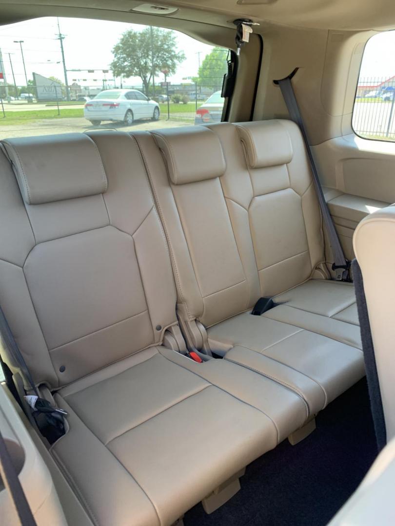 2010 Maroon /Tan Honda Pilot EX-L 2WD AT (5FNYF3H51AB) with an 3.5L V6 SOHC 24V engine, Automatic transmission, located at 1830 North Belt Line Road, Irving, TX, 75061, (469) 524-0199, 32.834373, -96.993584 - Photo#11