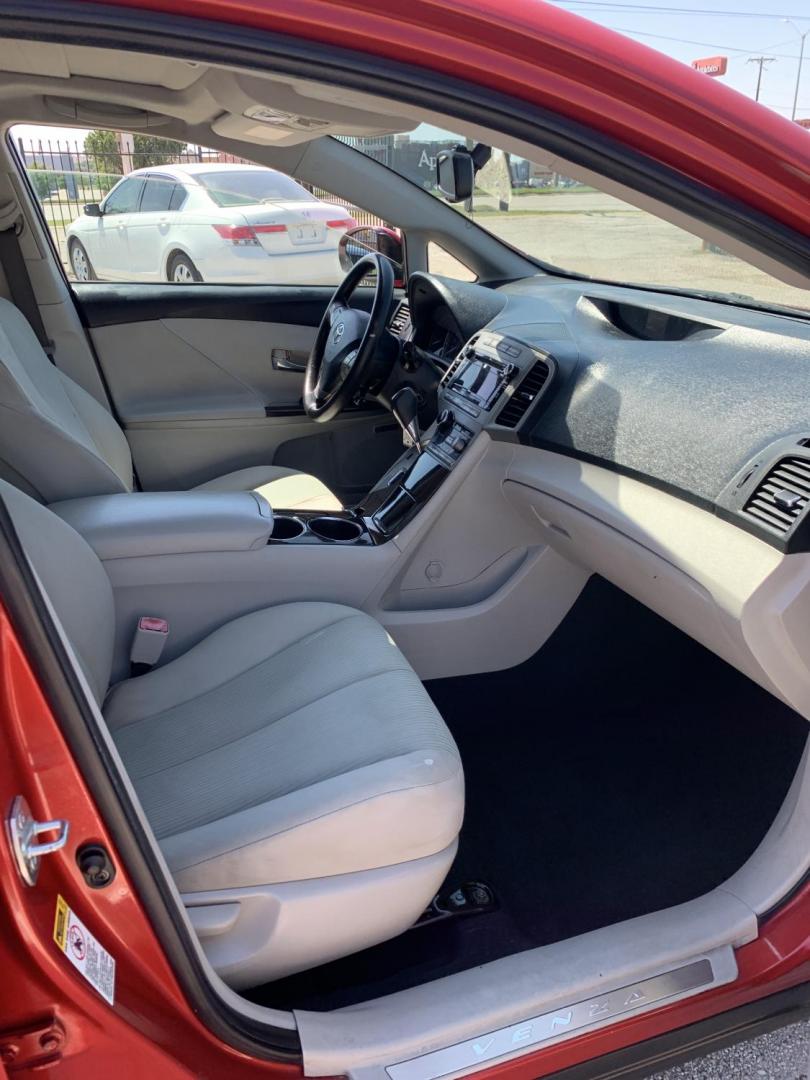 2010 Red /Tan Toyota Venza 4X2 V6 (4T3ZK3BB3AU) with an 3.5L V6 DOHC 24V engine, Automatic transmission, located at 1830 North Belt Line Road, Irving, TX, 75061, (469) 524-0199, 32.834373, -96.993584 - Photo#11