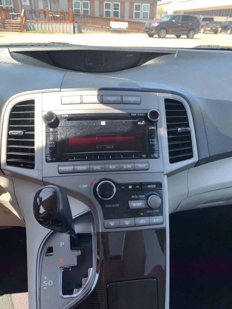 2010 Red /Tan Toyota Venza 4X2 V6 (4T3ZK3BB3AU) with an 3.5L V6 DOHC 24V engine, Automatic transmission, located at 1830 North Belt Line Road, Irving, TX, 75061, (469) 524-0199, 32.834373, -96.993584 - Photo#12