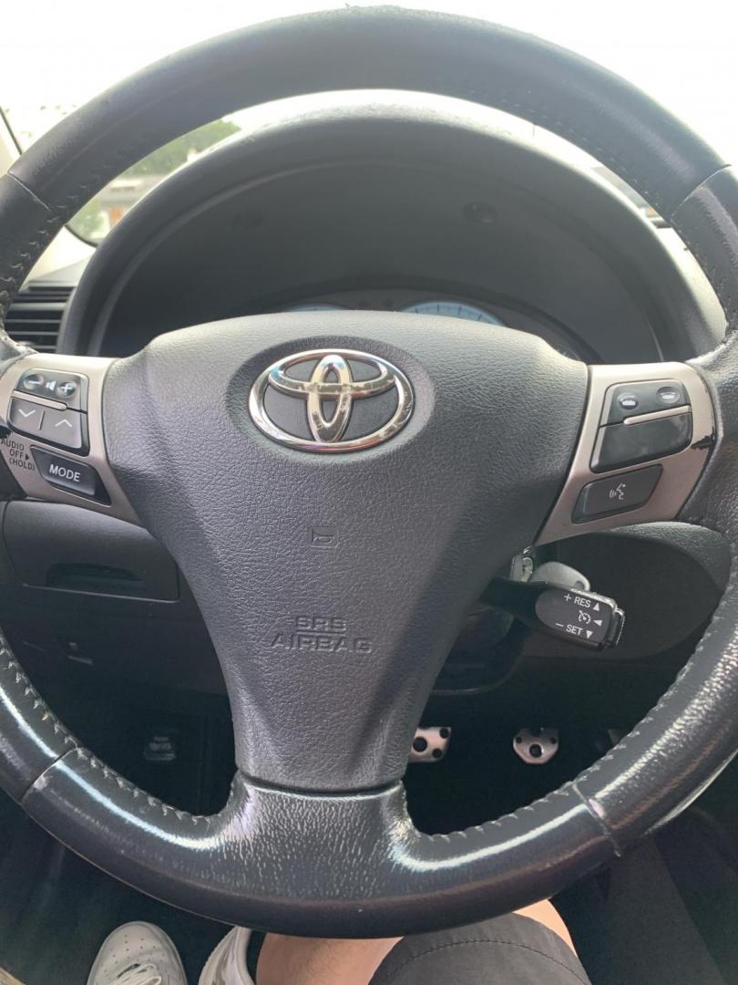 2011 SILVER /Black Toyota Camry SE (4T1BF3EK3BU) with an 2.5L L4 DOHC 16V engine, Automatic transmission, located at 1830 North Belt Line Road, Irving, TX, 75061, (469) 524-0199, 32.834373, -96.993584 - Photo#9