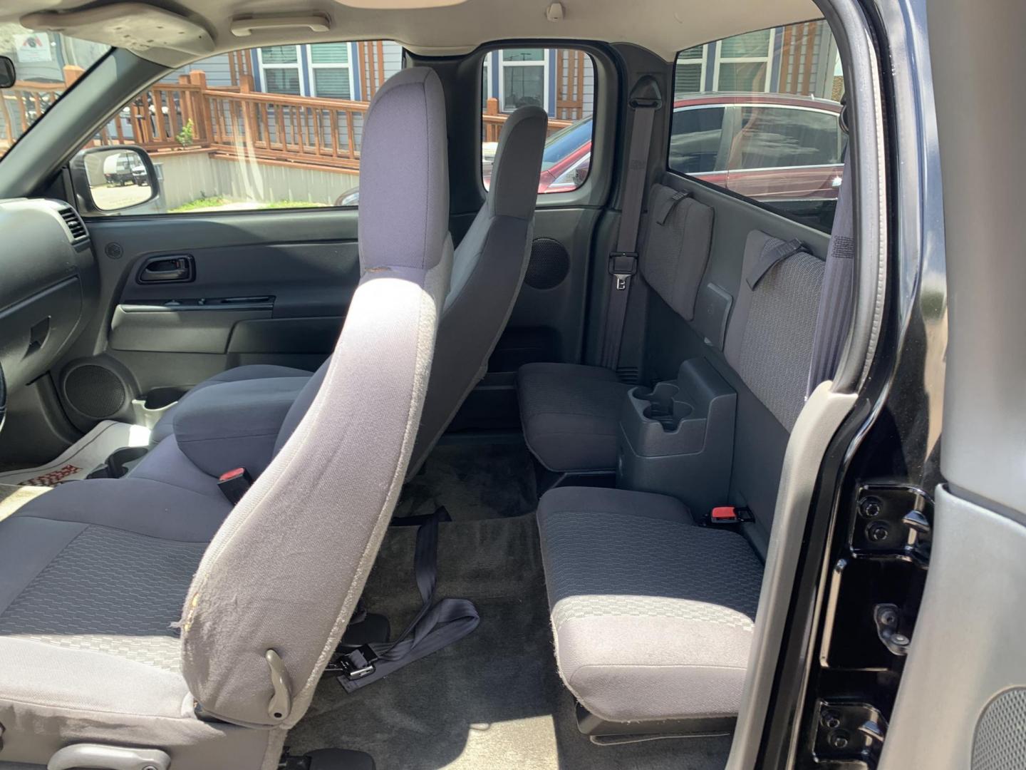 2006 Black /gray Chevrolet Colorado LS Ext. Cab 2WD (1GCCS196068) with an 3.5L L5 DOHC 20V engine, Automatic transmission, located at 1830 North Belt Line Road, Irving, TX, 75061, (469) 524-0199, 32.834373, -96.993584 - Photo#5